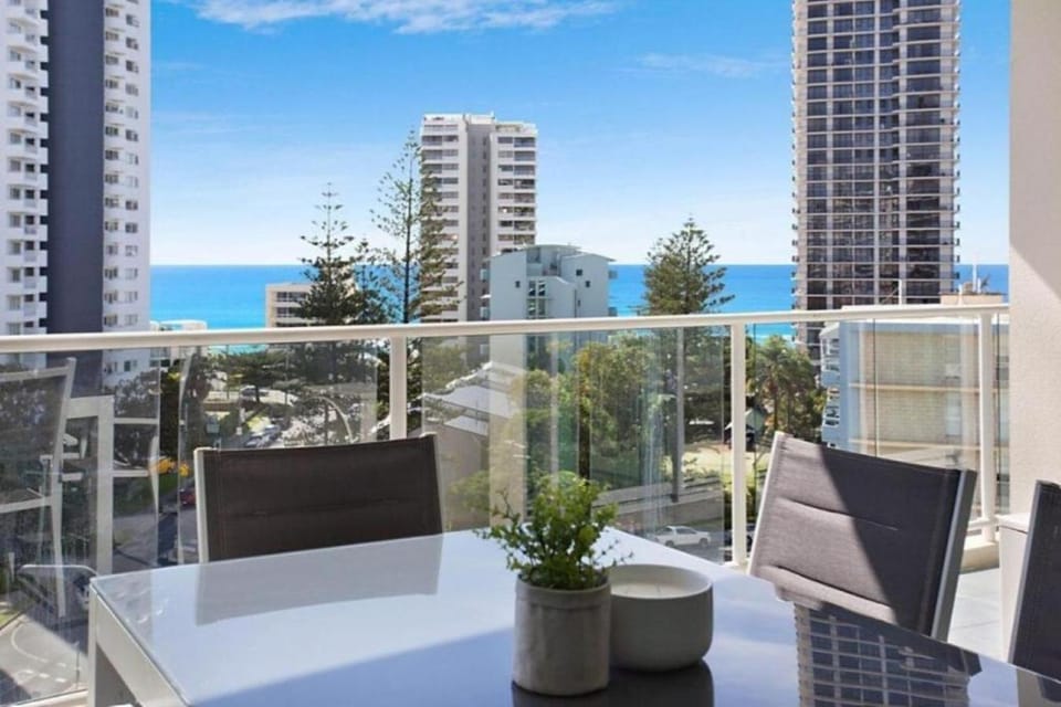 Balcony/Terrace, City view