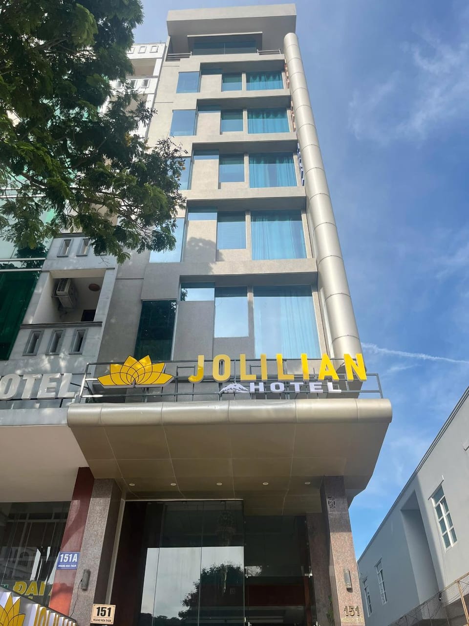 Property building, Day