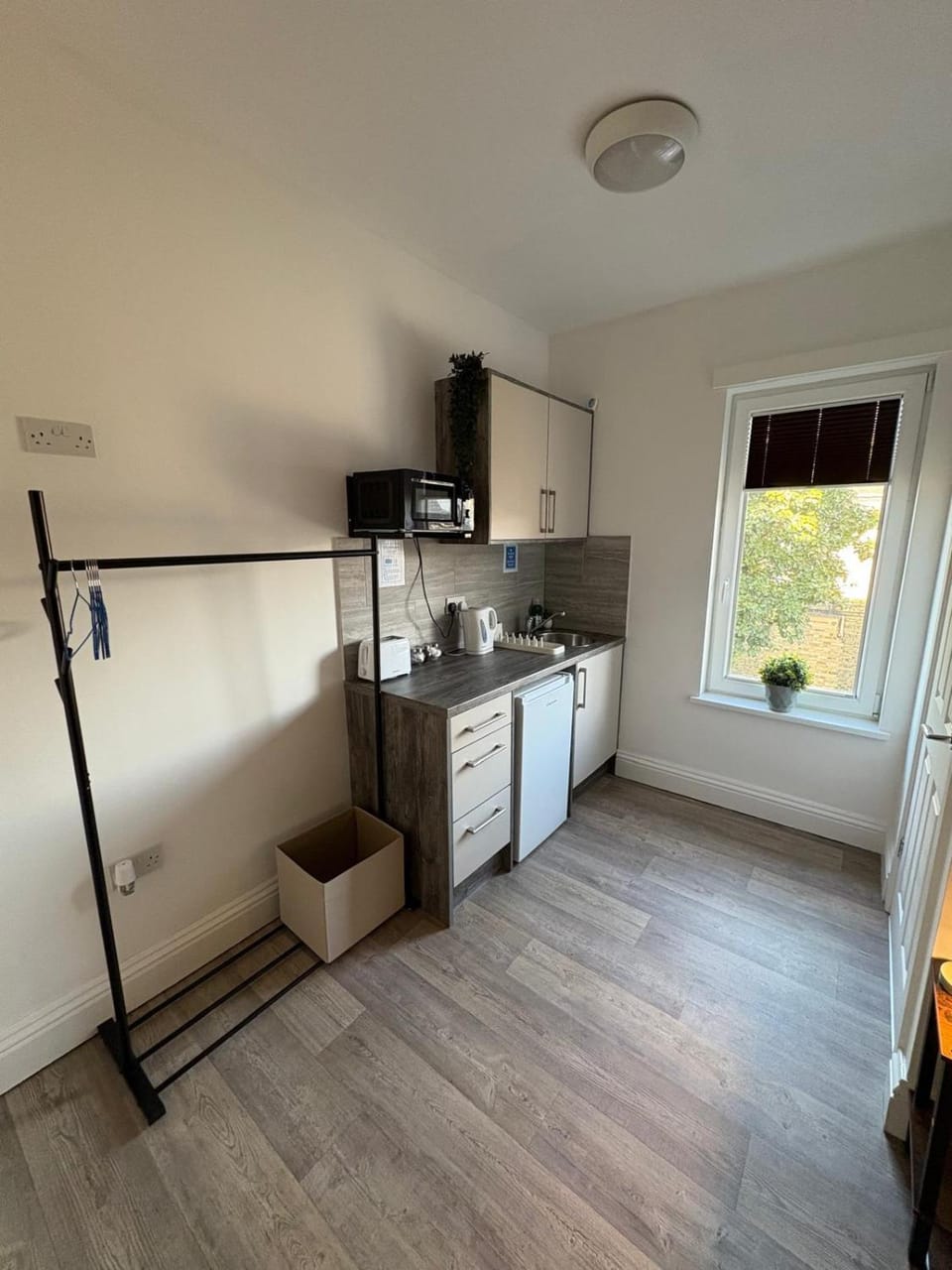 Central Peterborough Studio 3 Apartment in Huntingdonshire District