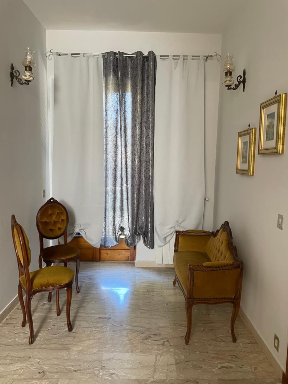 Seating area