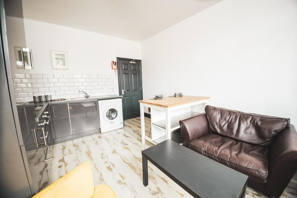 Modern Stranmillis 4 Bed Apartment in Belfast
