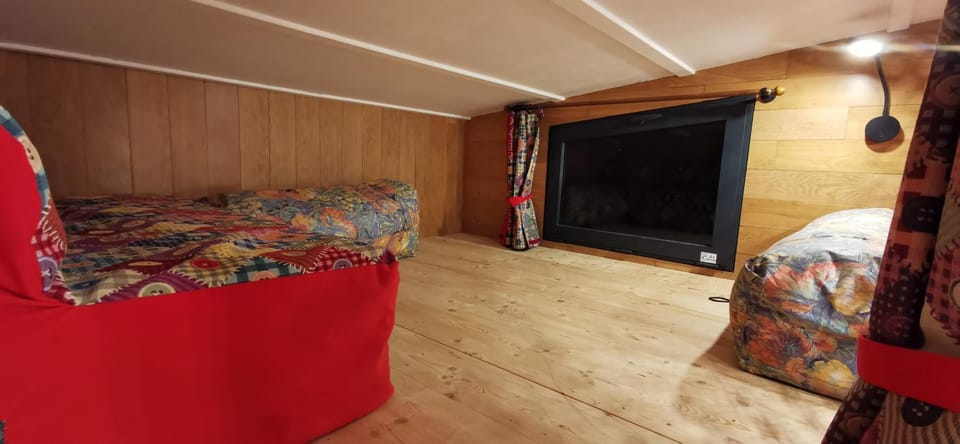 Property building, Living room
