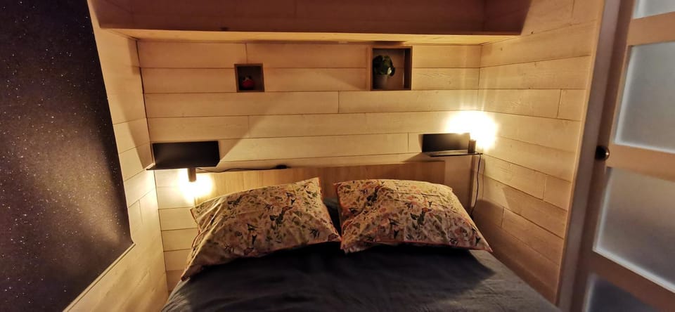 Living room, Bedroom