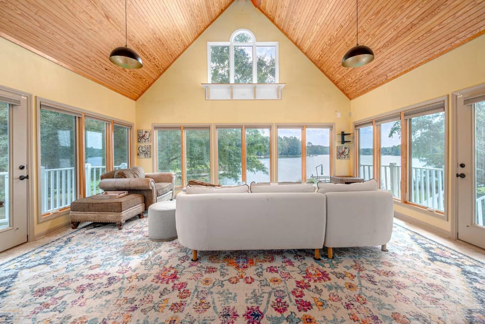 Lake Days Getaway House in North Carolina
