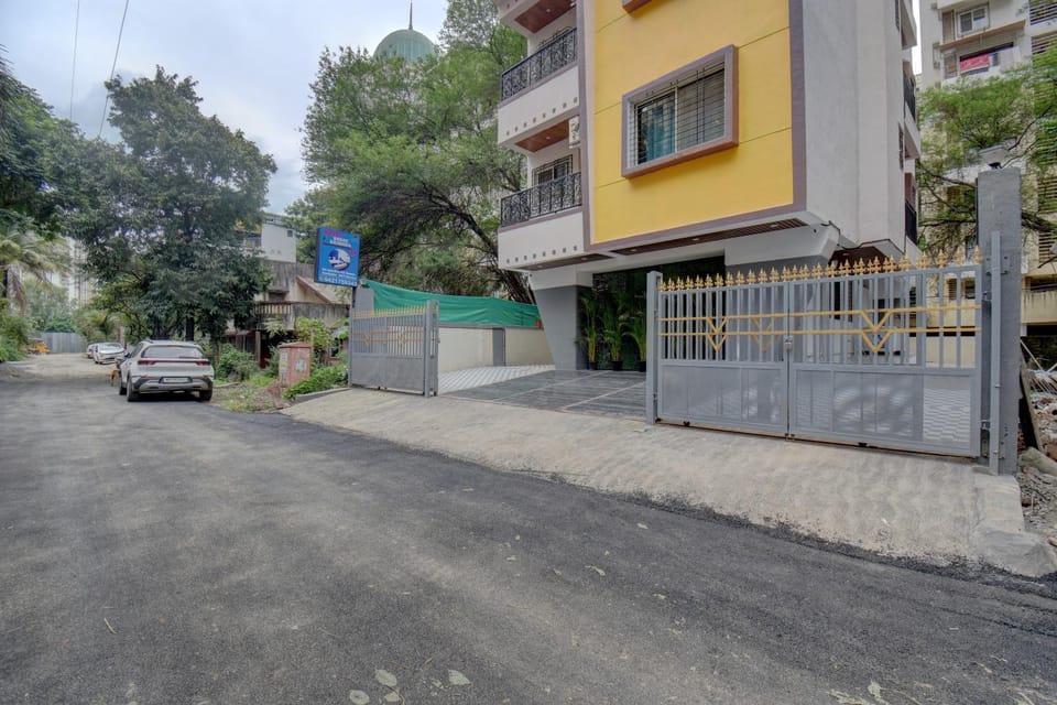 Quite Room in pune city Hotel in Pune
