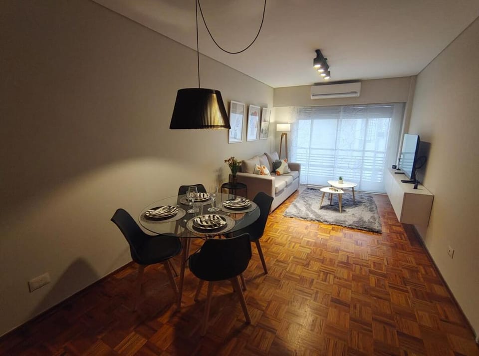 KD departamento Parque Chacabuco Cálido y luminoso semipiso Apartment in Buenos Aires
