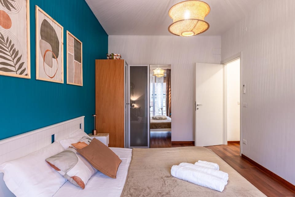 Bed, Photo of the whole room, Bedroom, towels, wardrobe