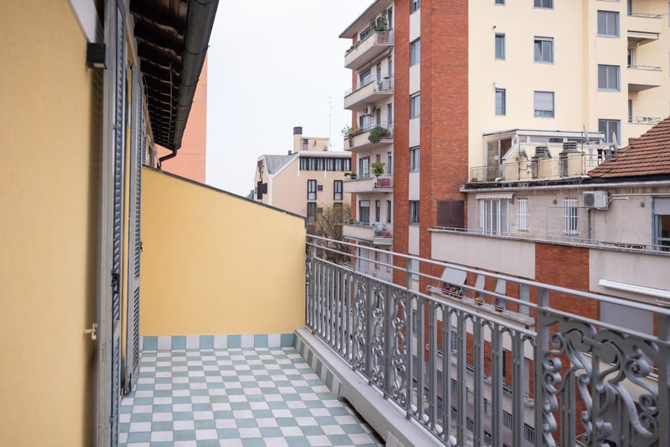 Luminoso Trilocale con ampio Terrazzo - Mirable PM Apartment in Milan