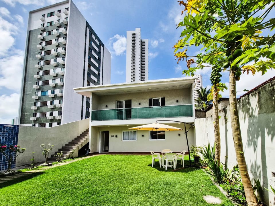 Property building, Garden, Garden, Balcony/Terrace, Garden view