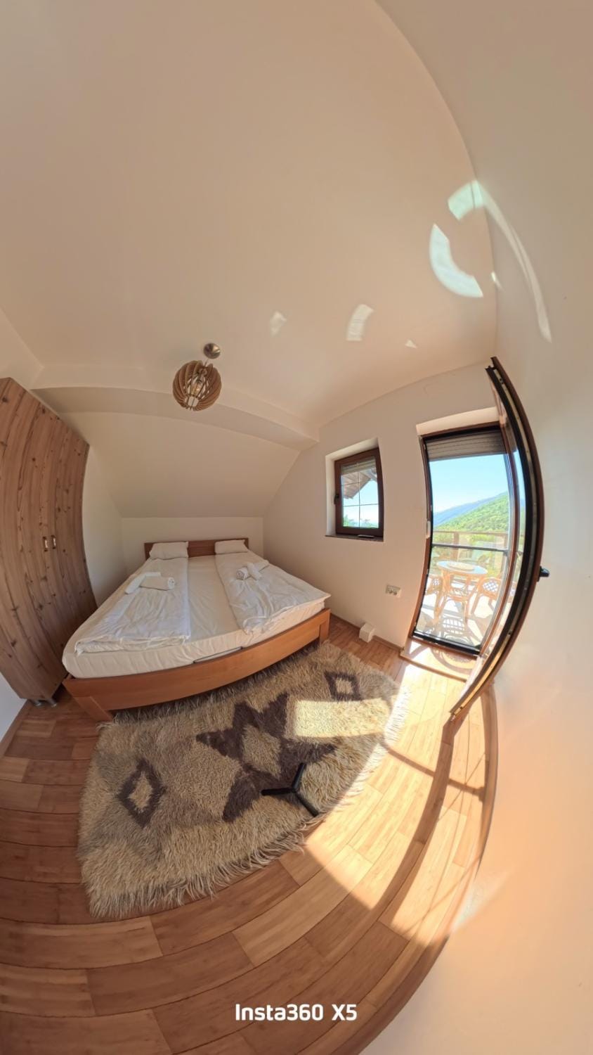 Bed, Balcony/Terrace, Photo of the whole room, Bedroom