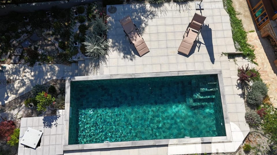 Pool view, Swimming pool, Swimming pool
