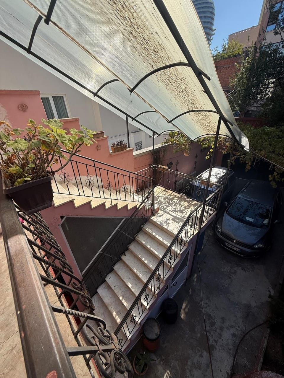 Central Studio in Villa near Skanderbeg Square Apartment in Tirana