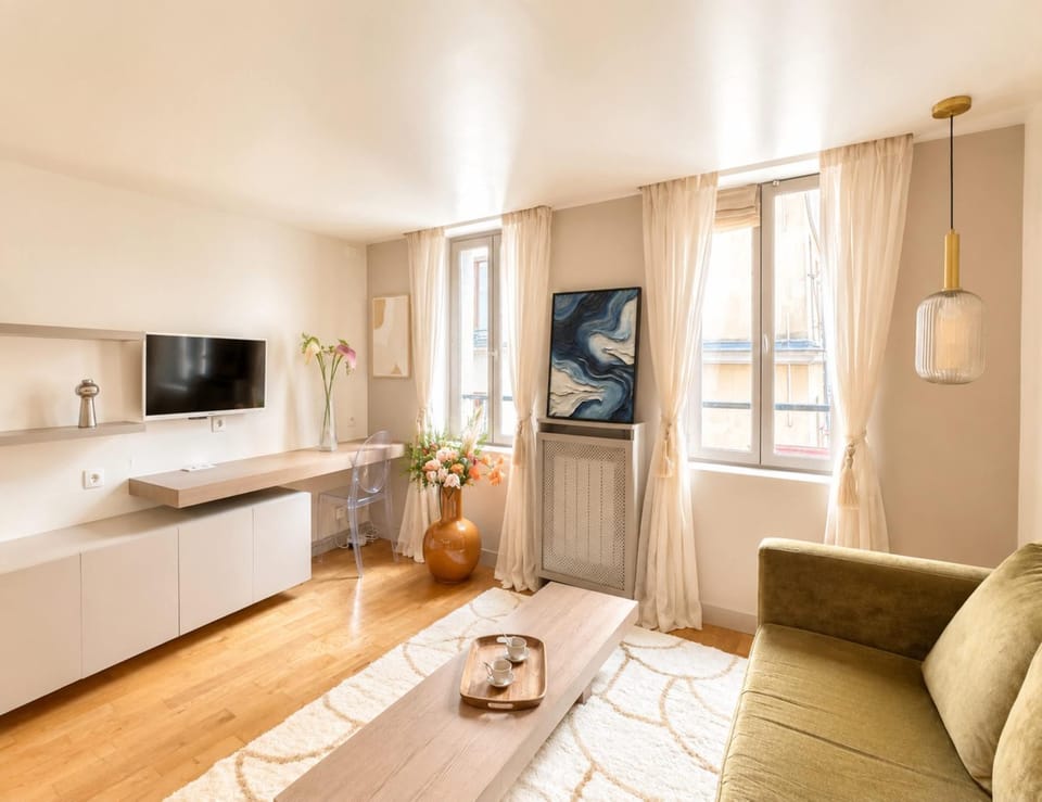 Communal lounge/ TV room, Bed, TV and multimedia, Kitchen or kitchenette, Living room, Seating area