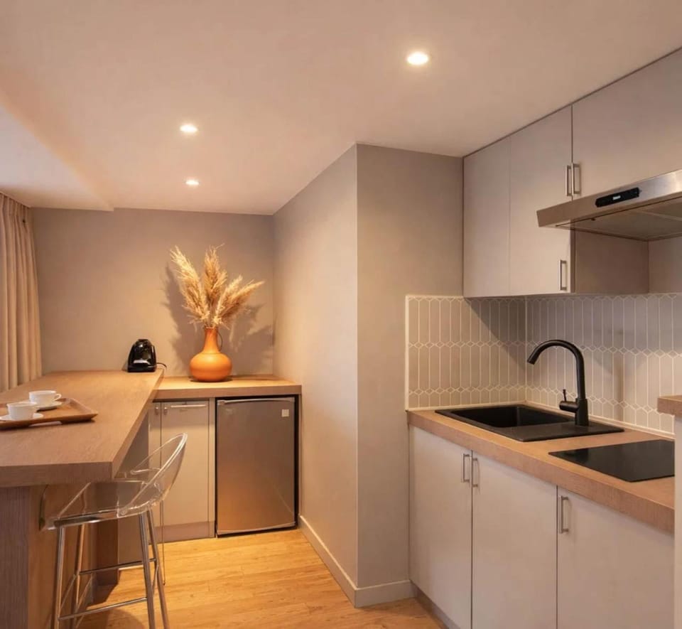 Dining area, pet friendly, stove
