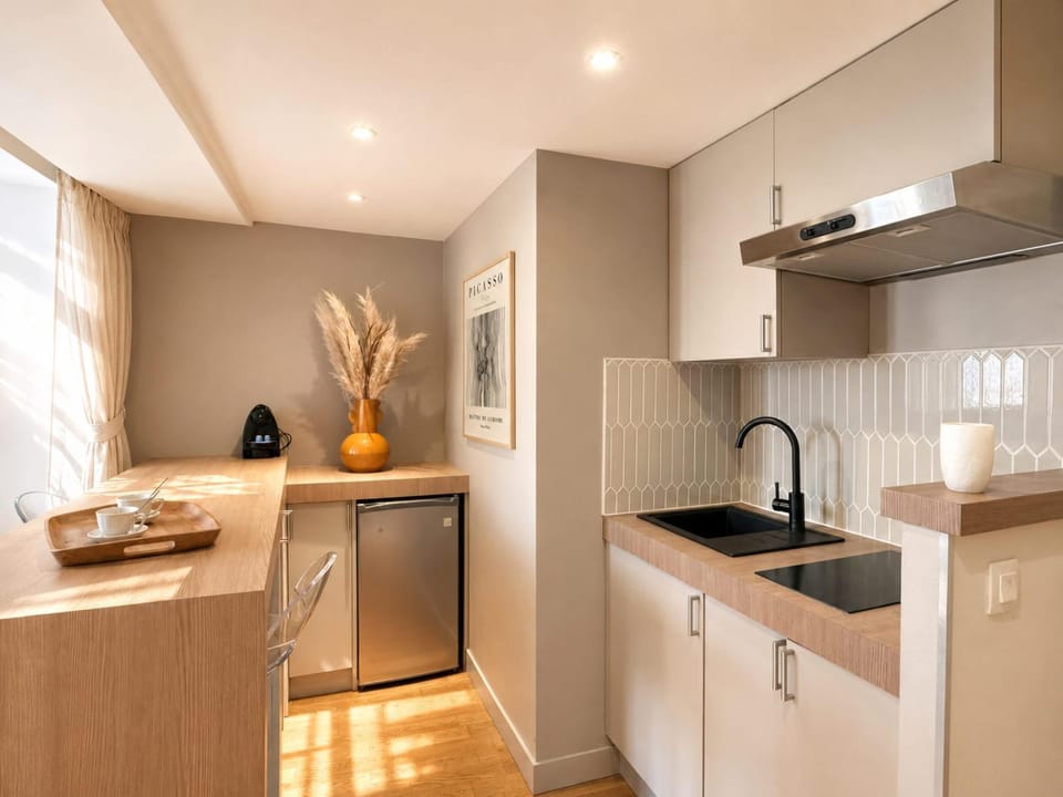 Kitchen or kitchenette, stove