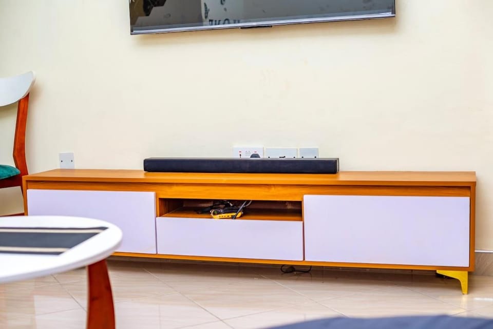 Bright & Airy 2BR Haven House in Kampala