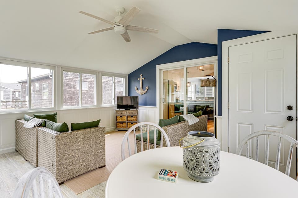 Coastal Charmer < 1 Mi to South Kingstown Beach House in Matunuck