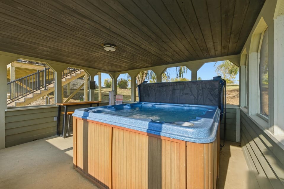Hot Tub