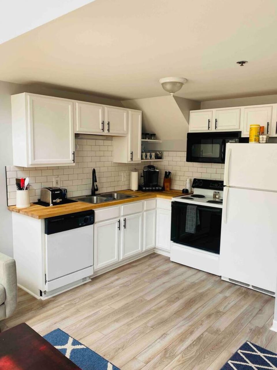 Kitchen or kitchenette