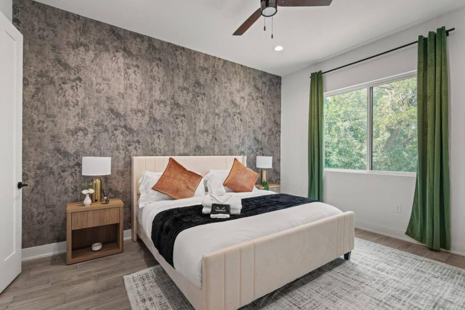 Stylish Austin Stay - Spacious Design - Lux Home House in Austin