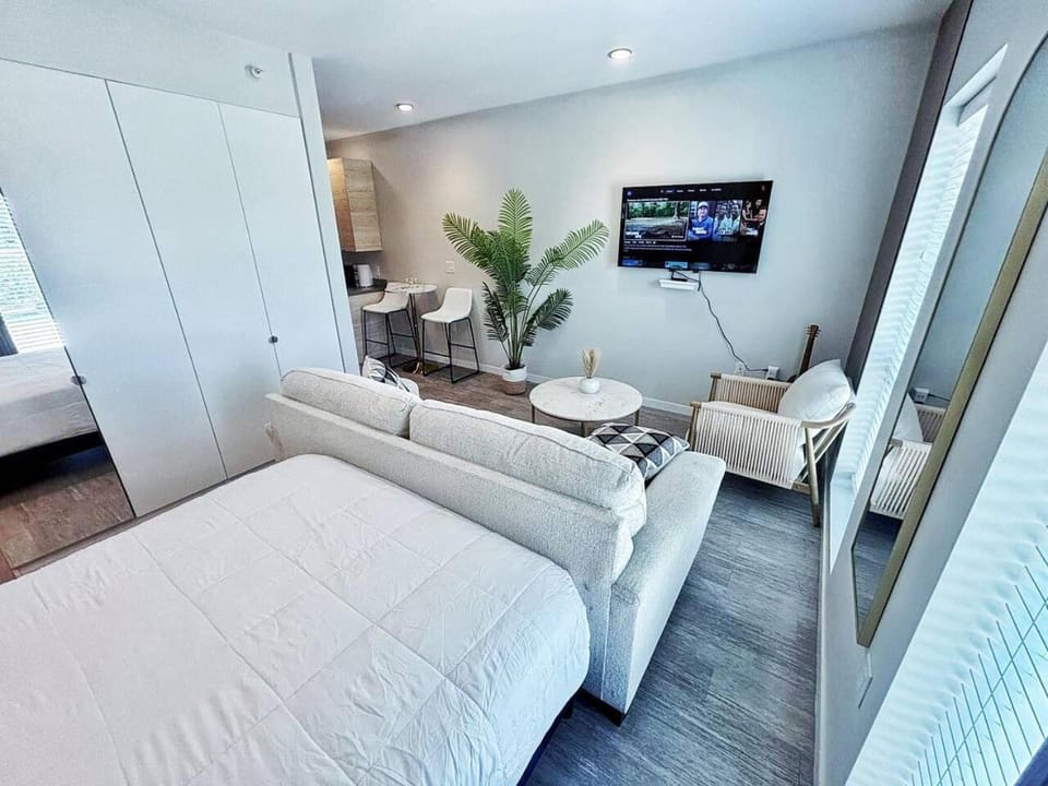 Cloud Nine Studio Apartment in Des Moines