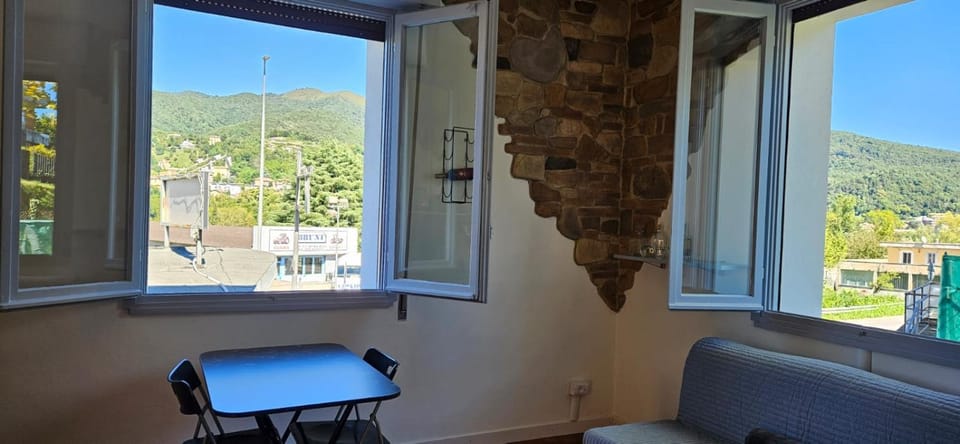 Seating area, Mountain view
