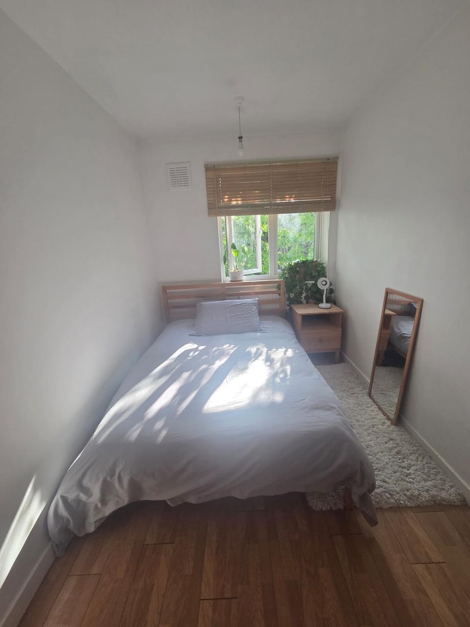 Bedroom - Guest houses - for 2 in North London Apartment in London Borough of Islington