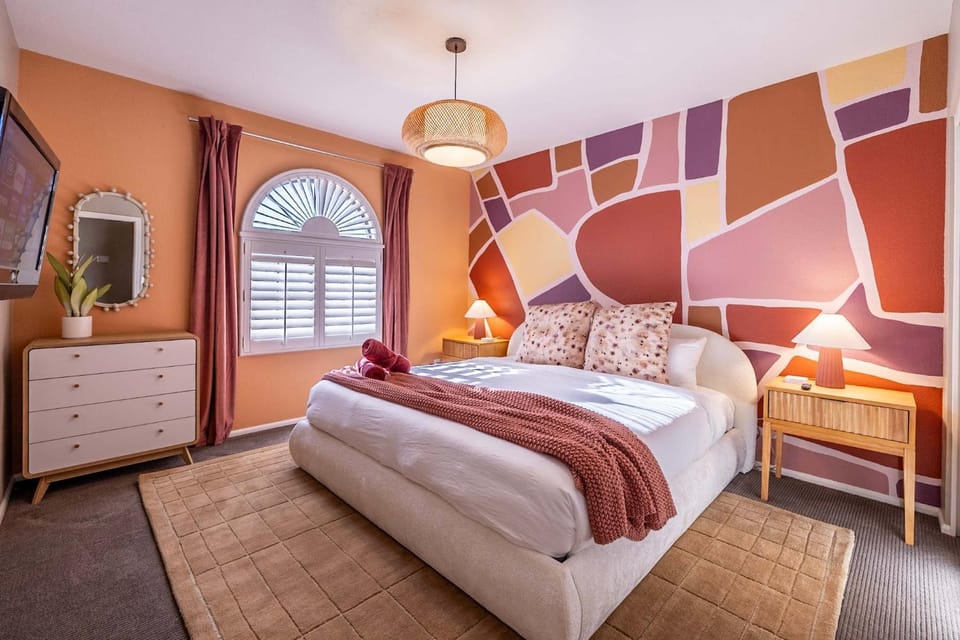 Scottsdale Lagoon With Pool Movie Theater Heated Pool Game Room Golf House in Phoenix