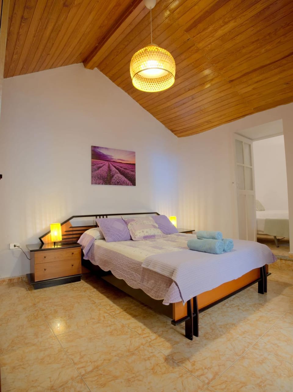 Bed, Photo of the whole room, Bedroom, towels