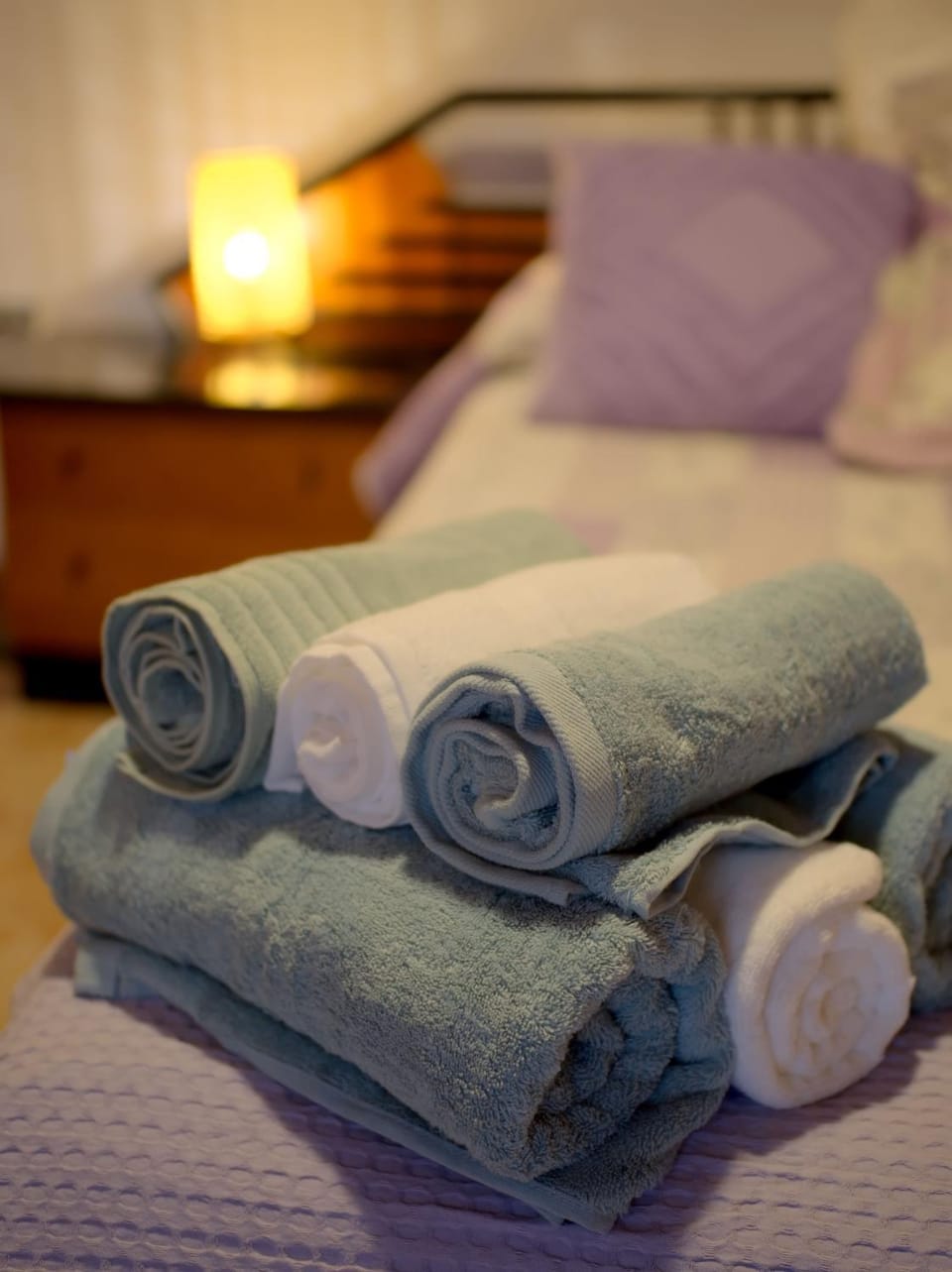 Bedroom, towels