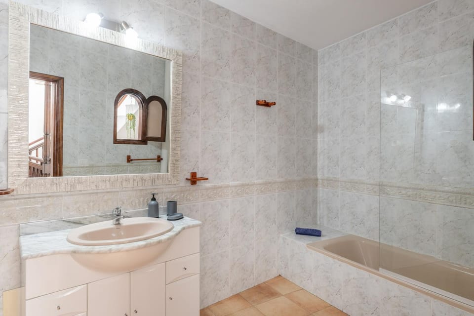 Bathroom, Living room