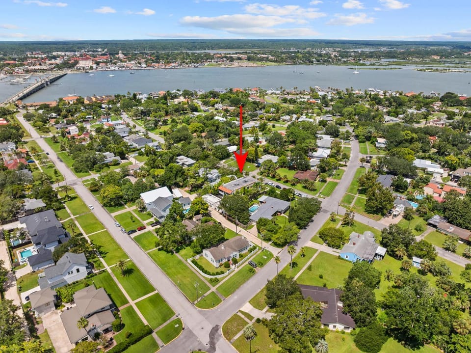Casita Azul l Walk to DT l Mins to Beach Apartment in Saint Augustine