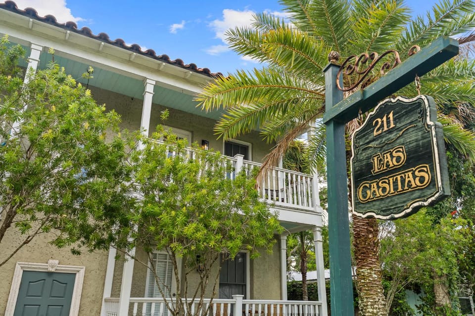 Casita Azul l Walk to DT l Mins to Beach Apartment in Saint Augustine