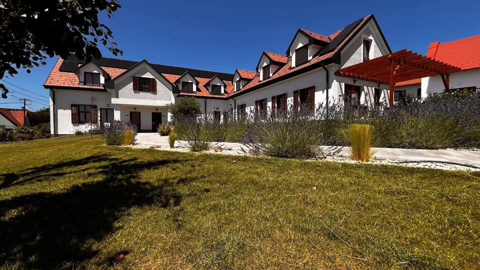 Villa Olea Apartment in Hungary