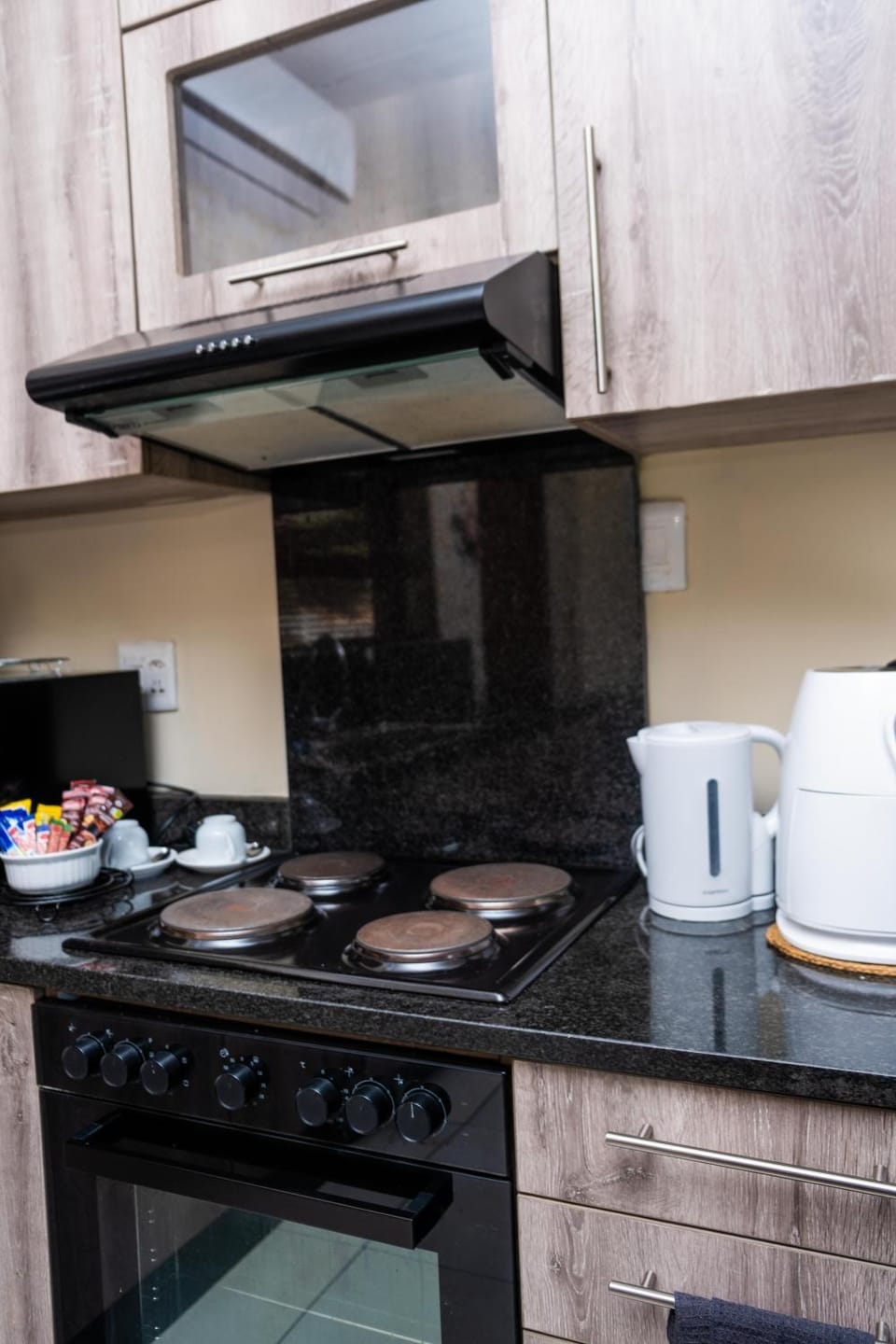 Coffee/tea facilities, Kitchen or kitchenette, Kitchen or kitchenette