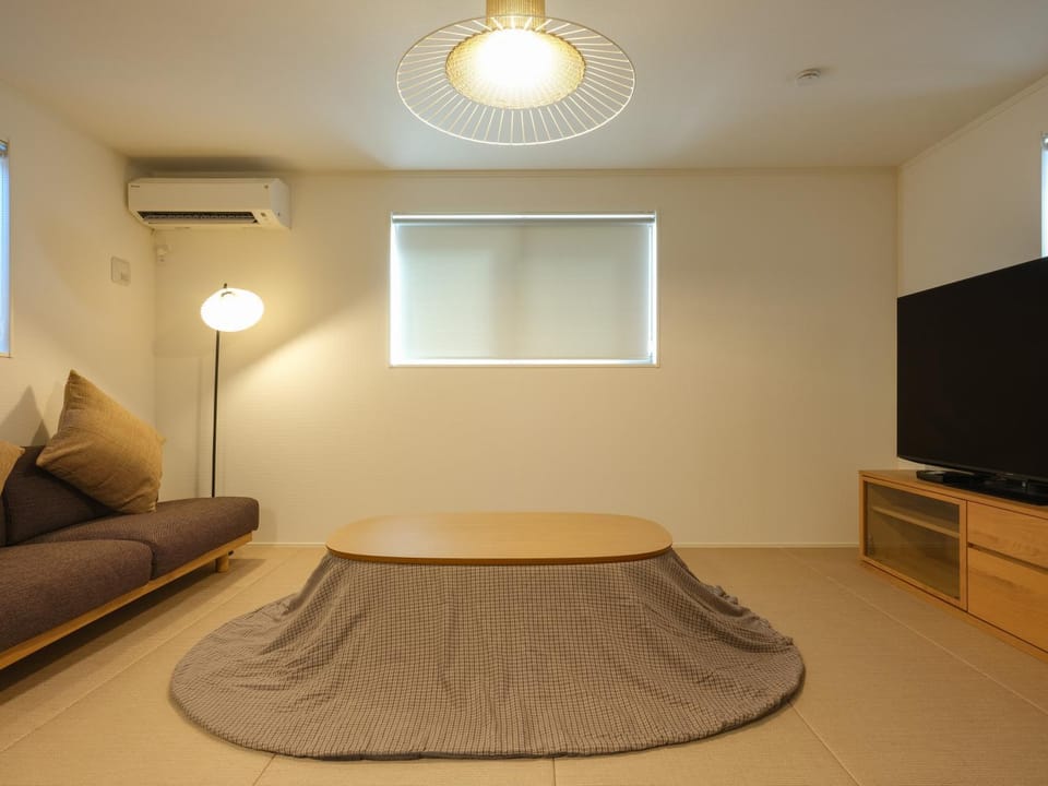 TV and multimedia, Living room, air conditioner