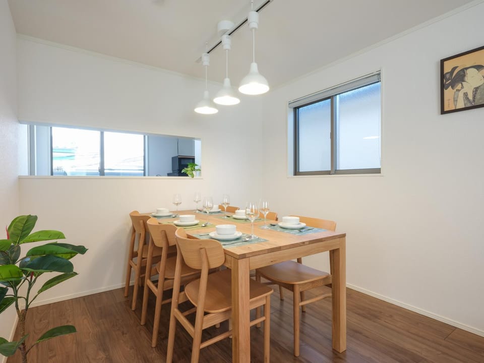 Living room, Dining area
