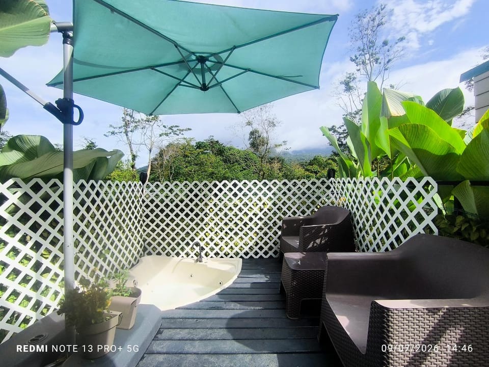Tucan container Apartment in Heredia Province