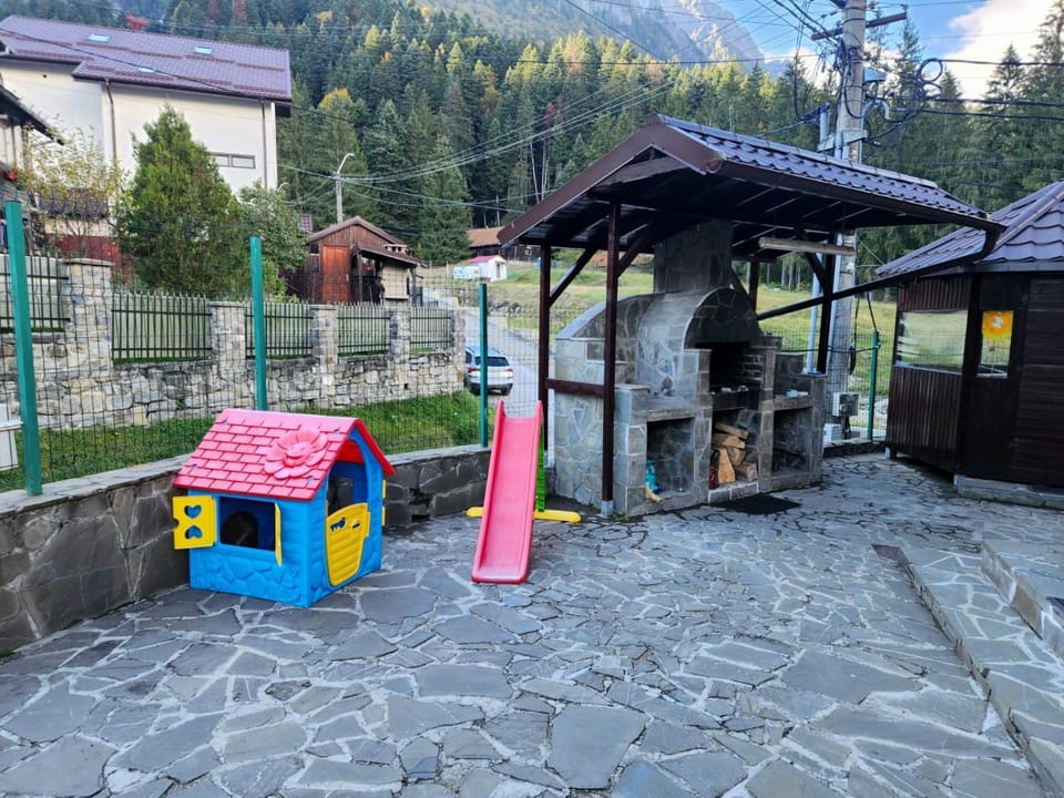 BBQ facilities, Children play ground