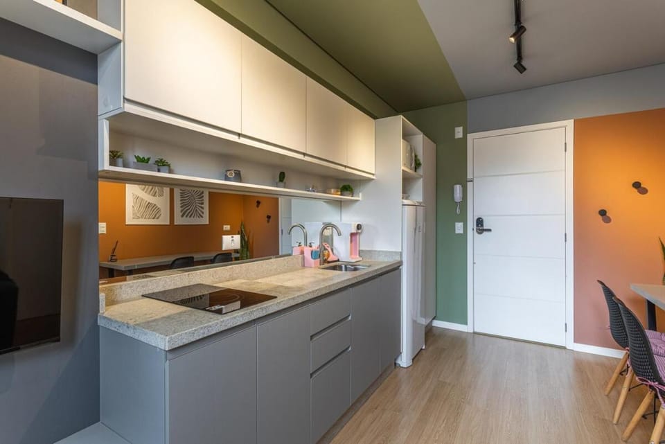 Kitchen or kitchenette, microwave, stove