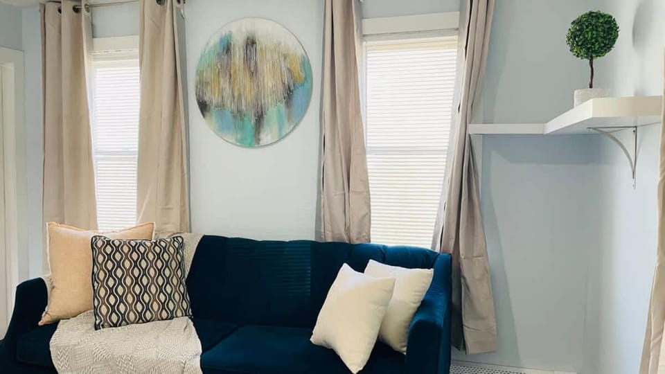 Centrally Conveniently Located Apartment in Providence