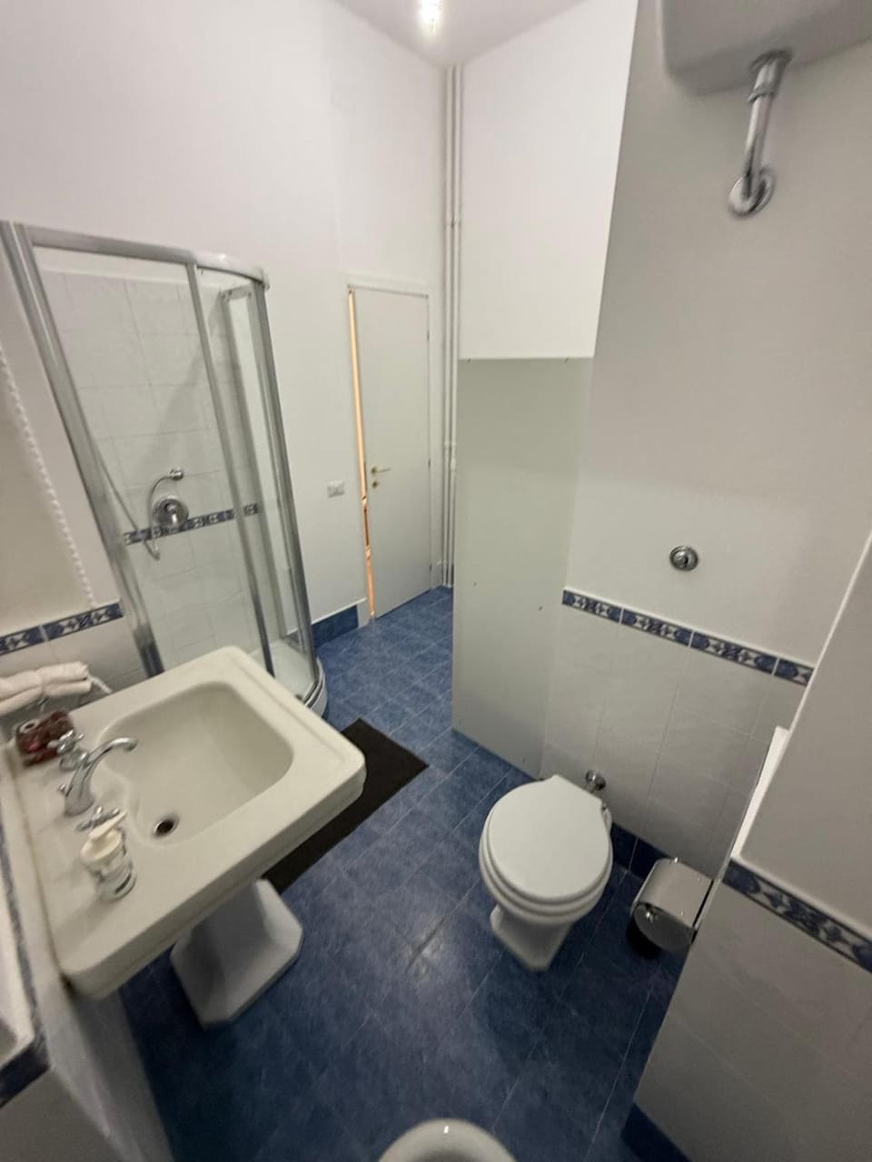 Shower, Toilet, Bathroom, bidet