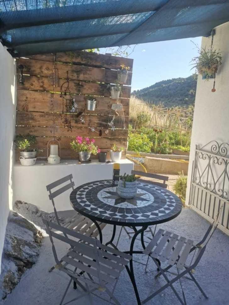 Balcony/Terrace, Dining area