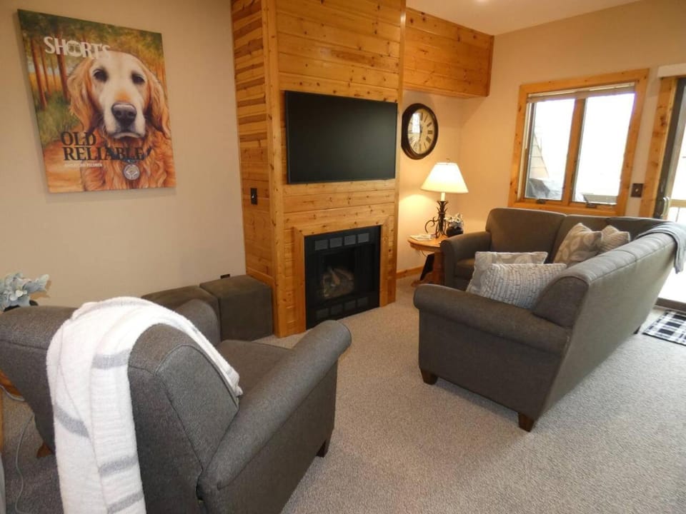 Greenside at Schuss Mountain Apartment in Michigan