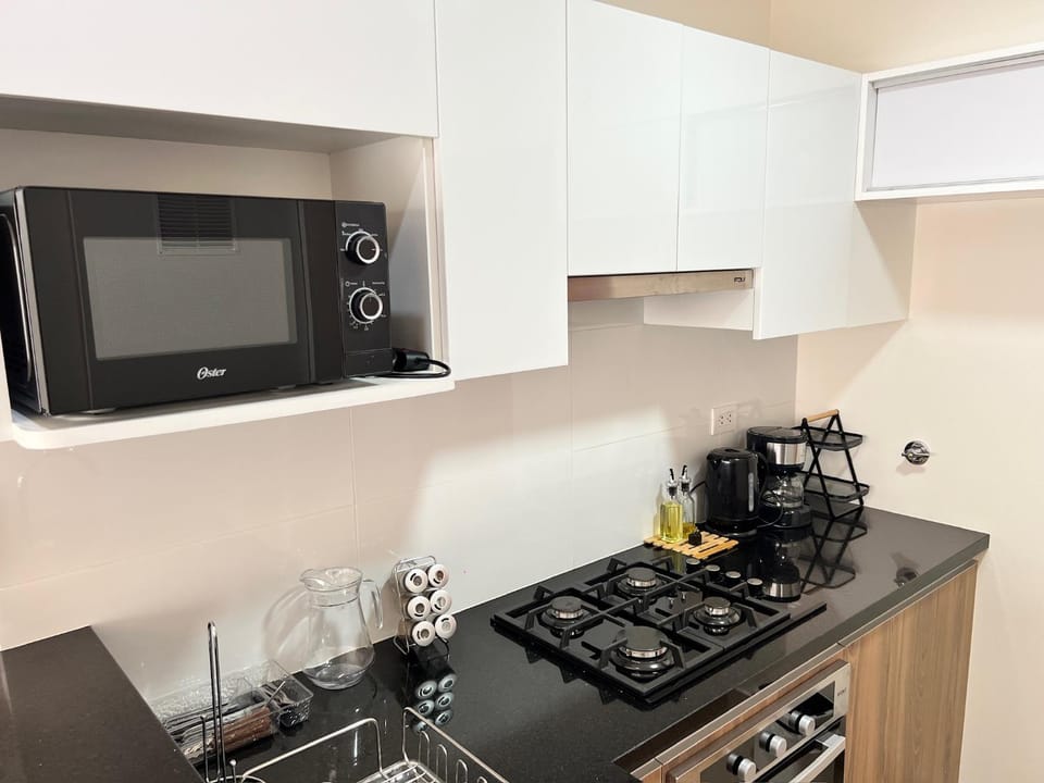 Coffee/tea facilities, Kitchen or kitchenette, dishwasher, microwave