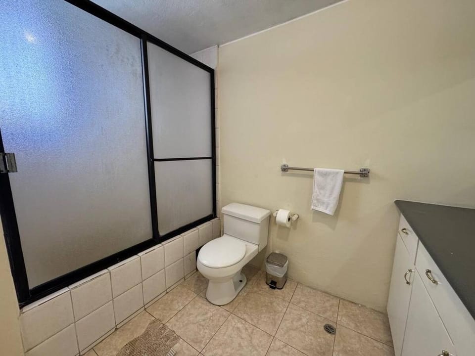 ParkViewQuito La Carolina Airport Pickup and Tours Apartment in Quito