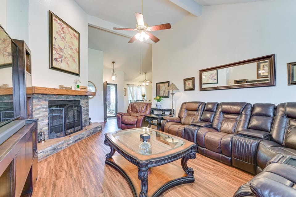 Pet-Friendly Family Home 3 Mi to Lake Lewisville House in Lewisville