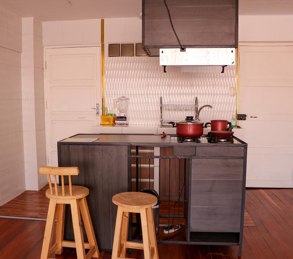 Kitchen or kitchenette, stove, kitchen