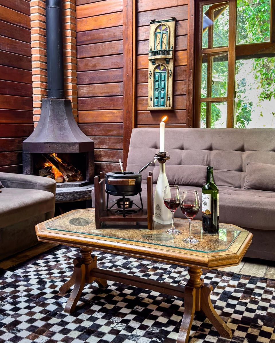 Living room, Drinks, Alcoholic drinks, fireplace