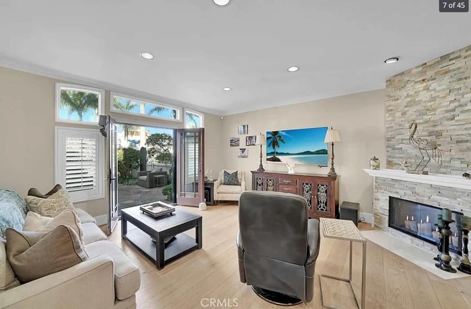Coastal Charm Gorgeous Beach Estate with roof top House in Huntington Beach